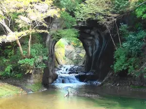 Nomizo Waterfall and Kameiwa Cave