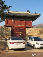 North Gate of Gimhaeeupseong Fortress