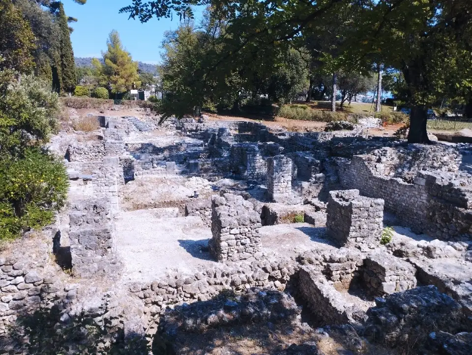 3_Castle Hill