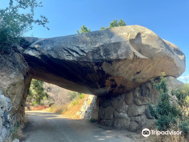 Tunnel Rock