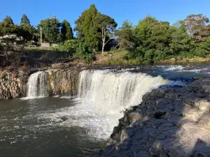 Haruru Falls