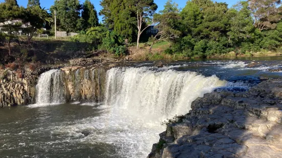 Haruru Falls