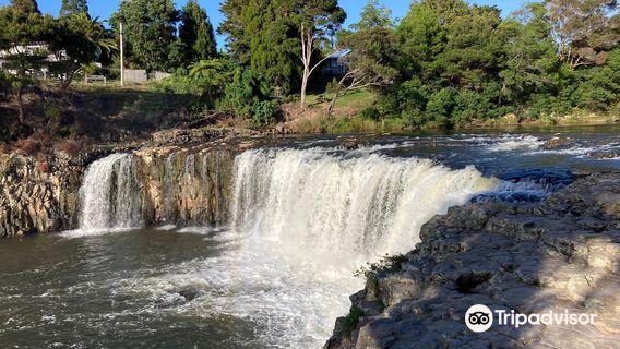 Haruru Falls