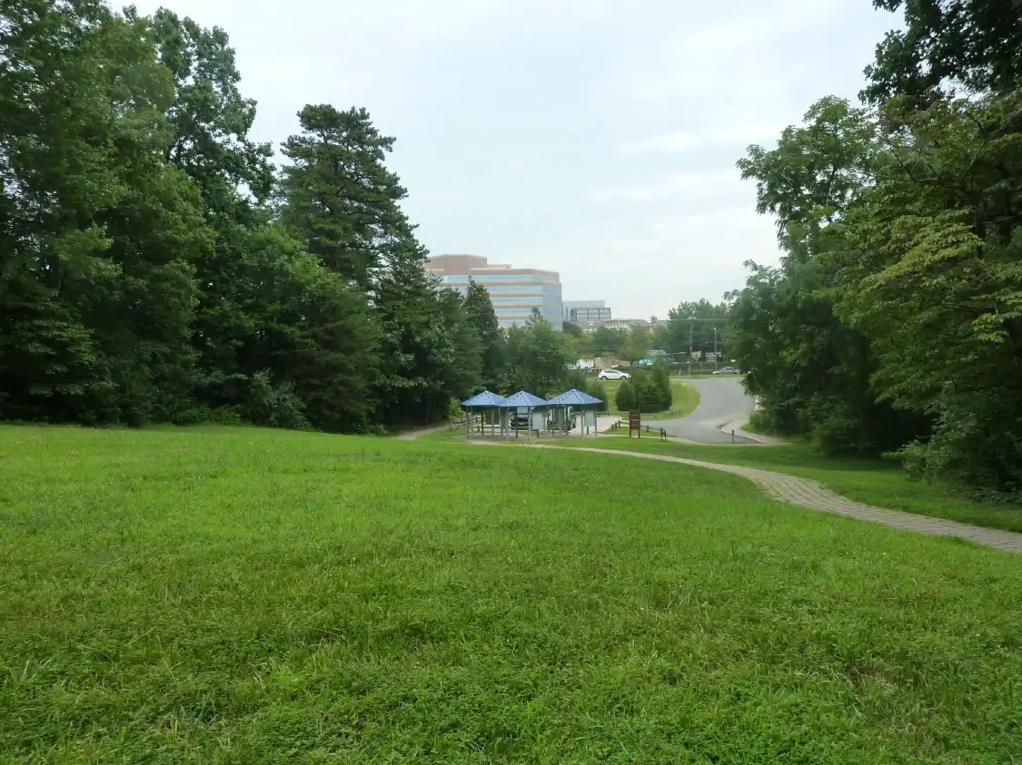 Hotels near Ox Hill Battlefield Park