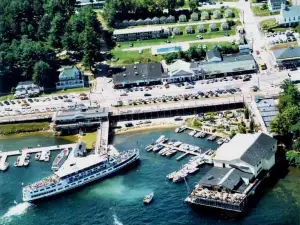 Winnipesaukee Pier