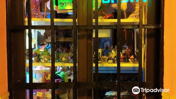 House of the B-Fashion Doll