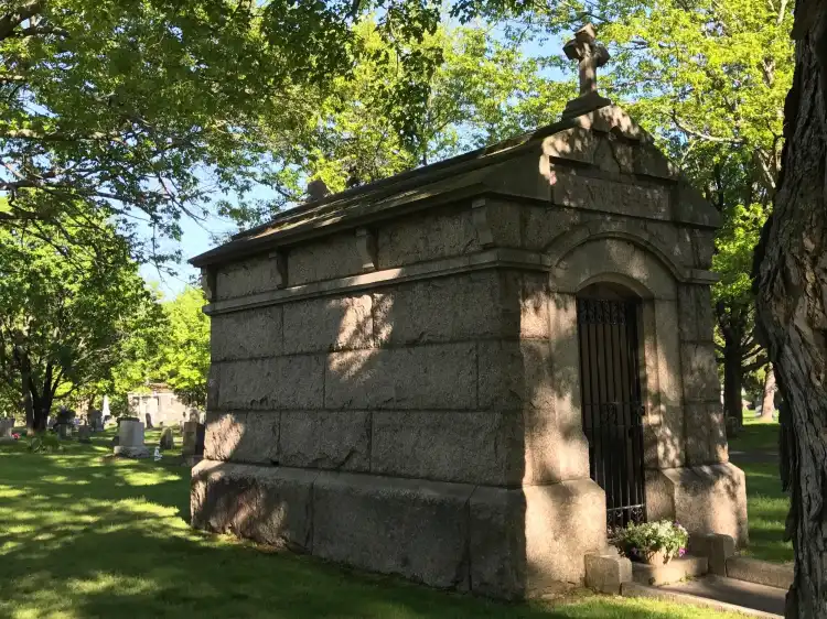 Hotels in der Nähe von Calvary Cemetery