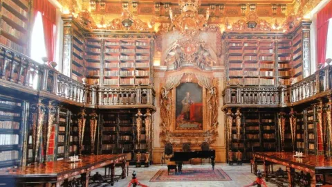 Coimbra travel destination