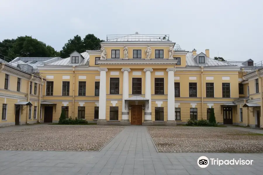 Bobrinskiy Palace