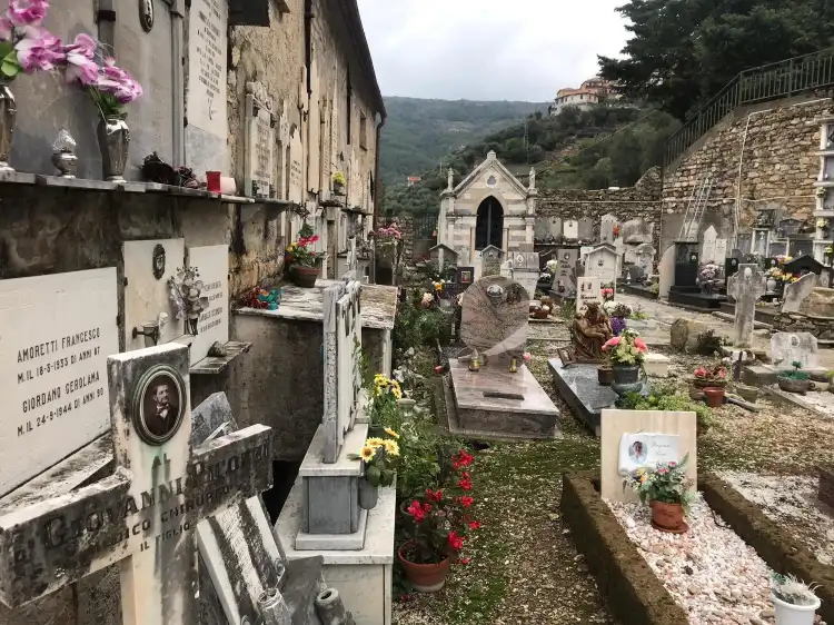 Hotels in Pietrabruna