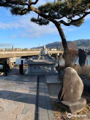 Statue of Murasaki Shikibu