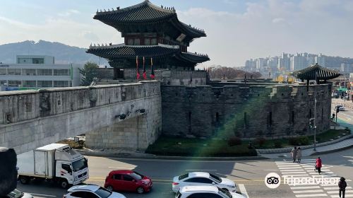 Janganmun Gate