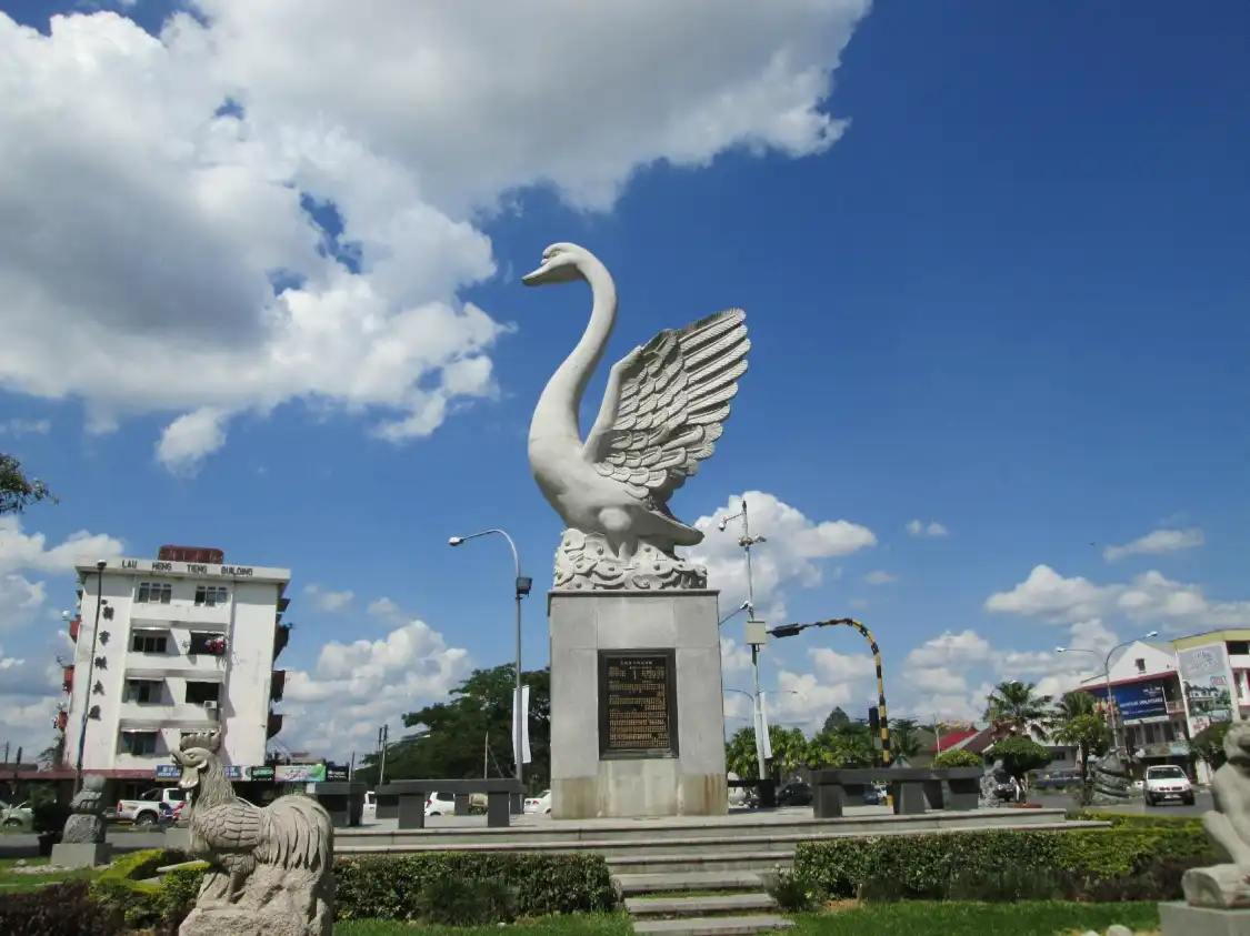 Hotels near Lin's Swan Garden