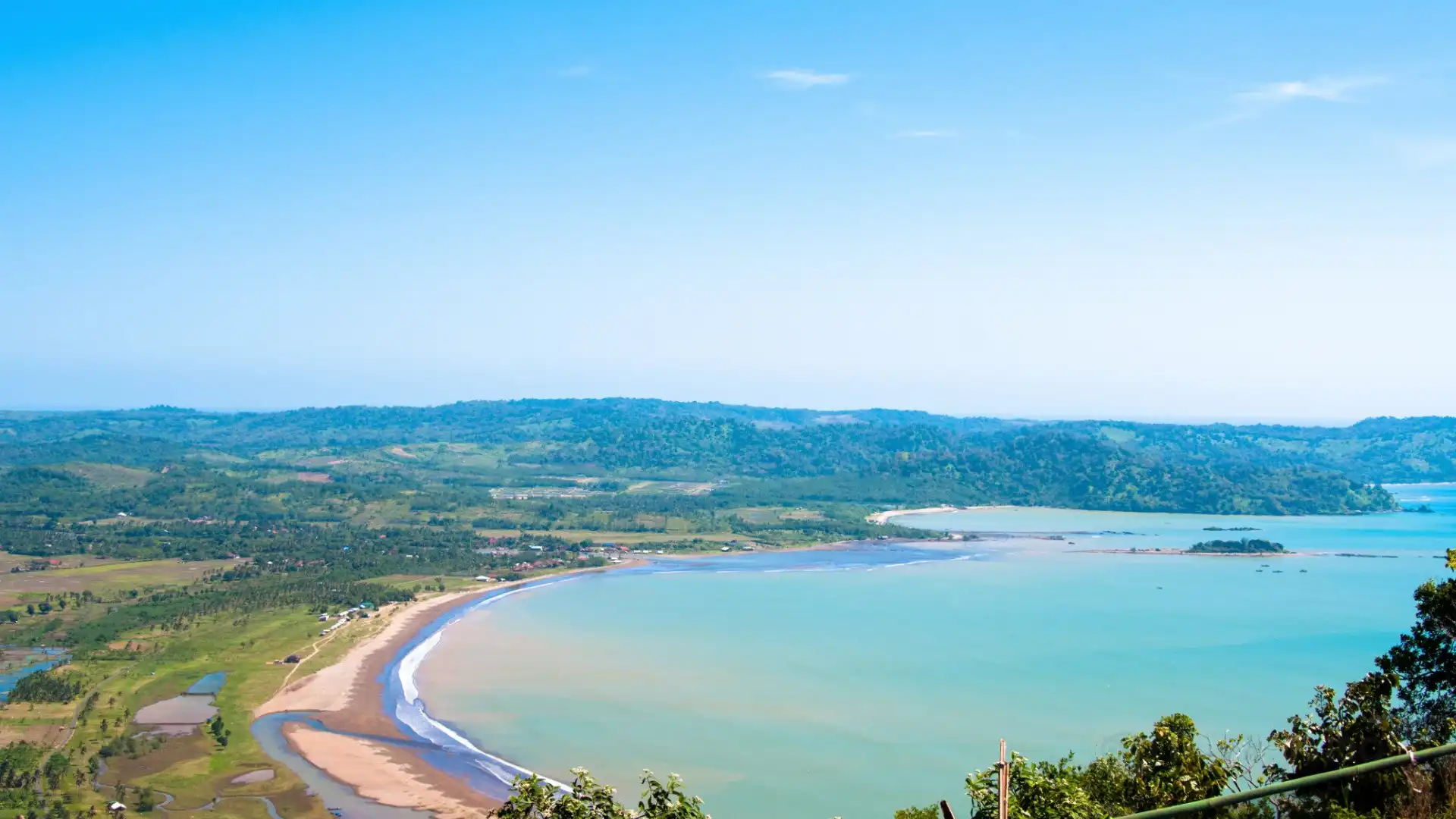 Hotels near Geopark Ciletuh