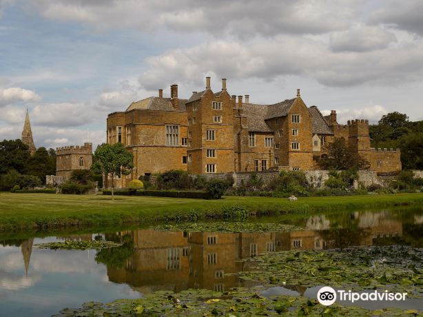 Broughton Castle