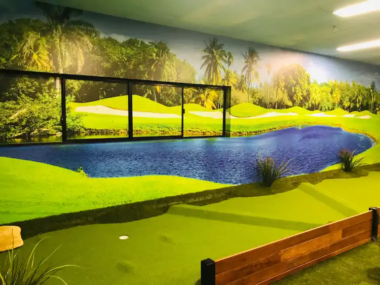 Hotels in Helensvale