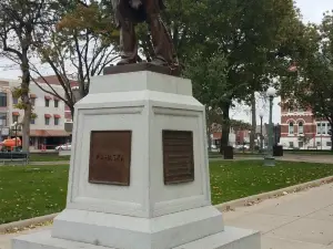 Chief Mahaska Statue