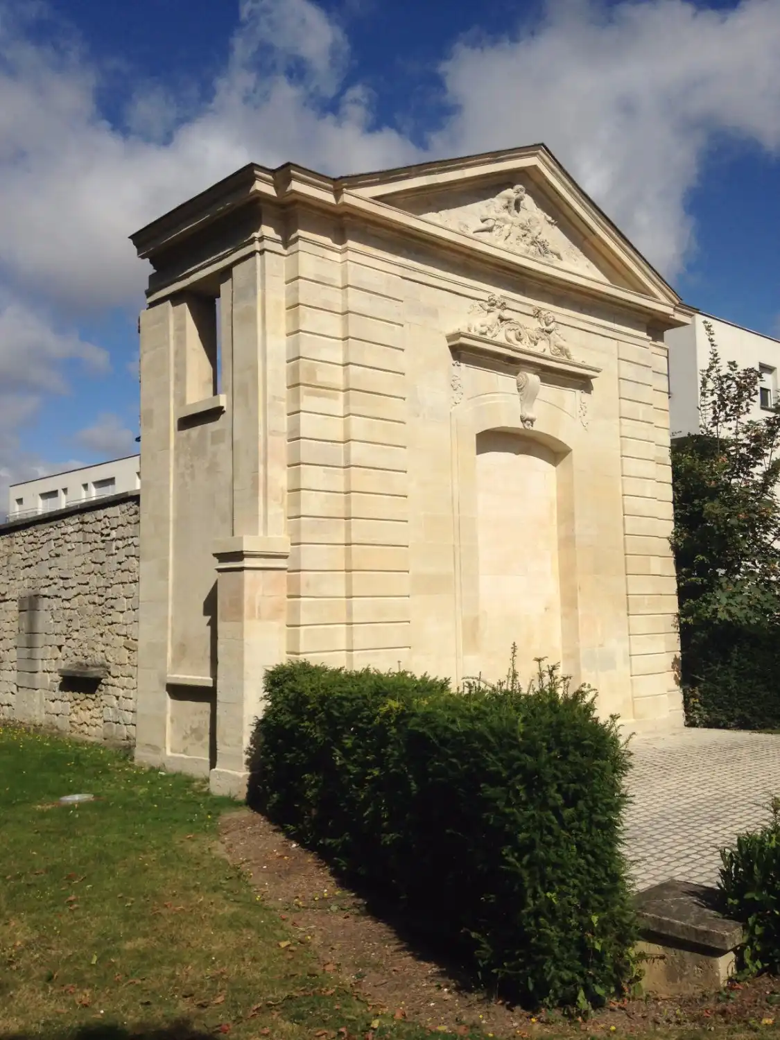 Hotels near Le Pignon Est, Pignon des Ecuries