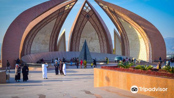 Pakistan Monument