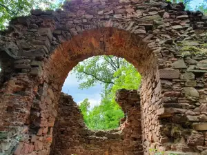 Castle ruins Fulštejn