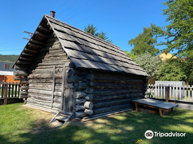 Moore Cabin