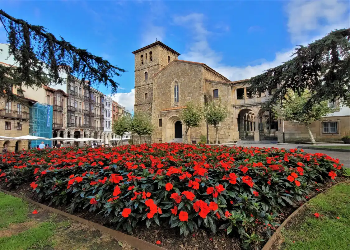 Hotels near Church of San Nicolas de Bari