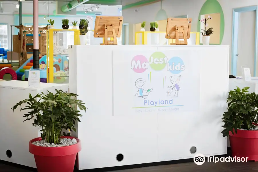 MajestKids Playland Kids Birthday Party-Indoor Playground