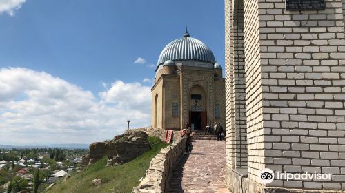 Mausoleum of Tekturmas