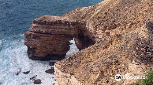 Island Rock & Natural Bridge