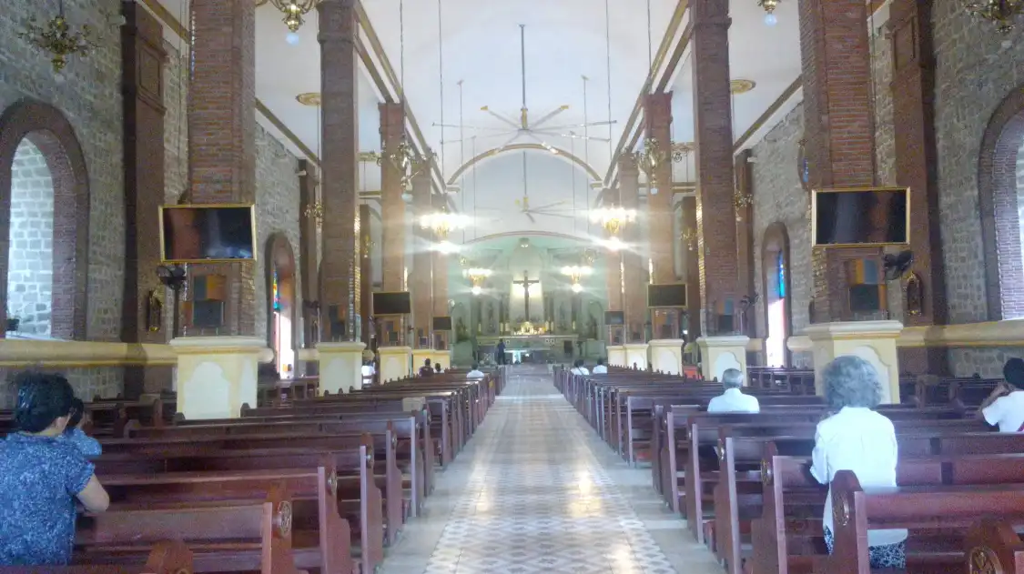 Sts Peter and Paul Parish附近的飯店