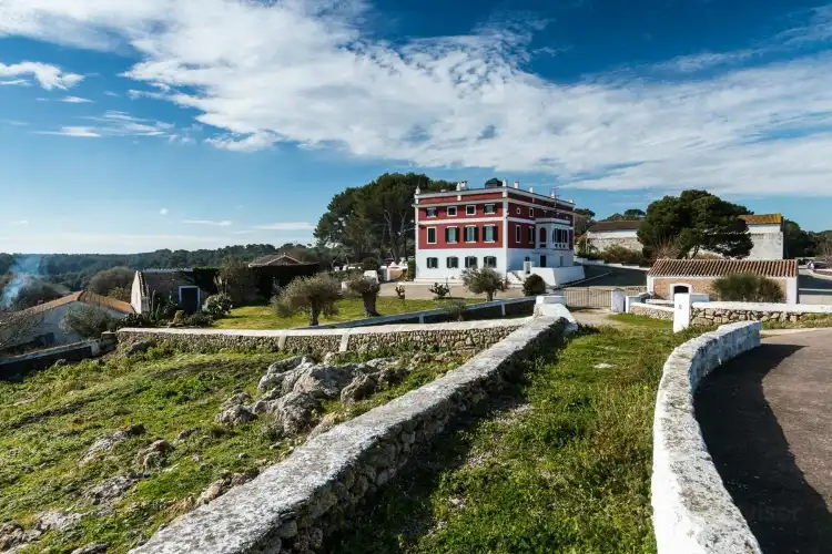 Các khách sạn ở San Jaime Mediterraneo