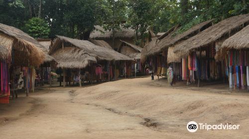 Huay Pu Keng - Kayan Village