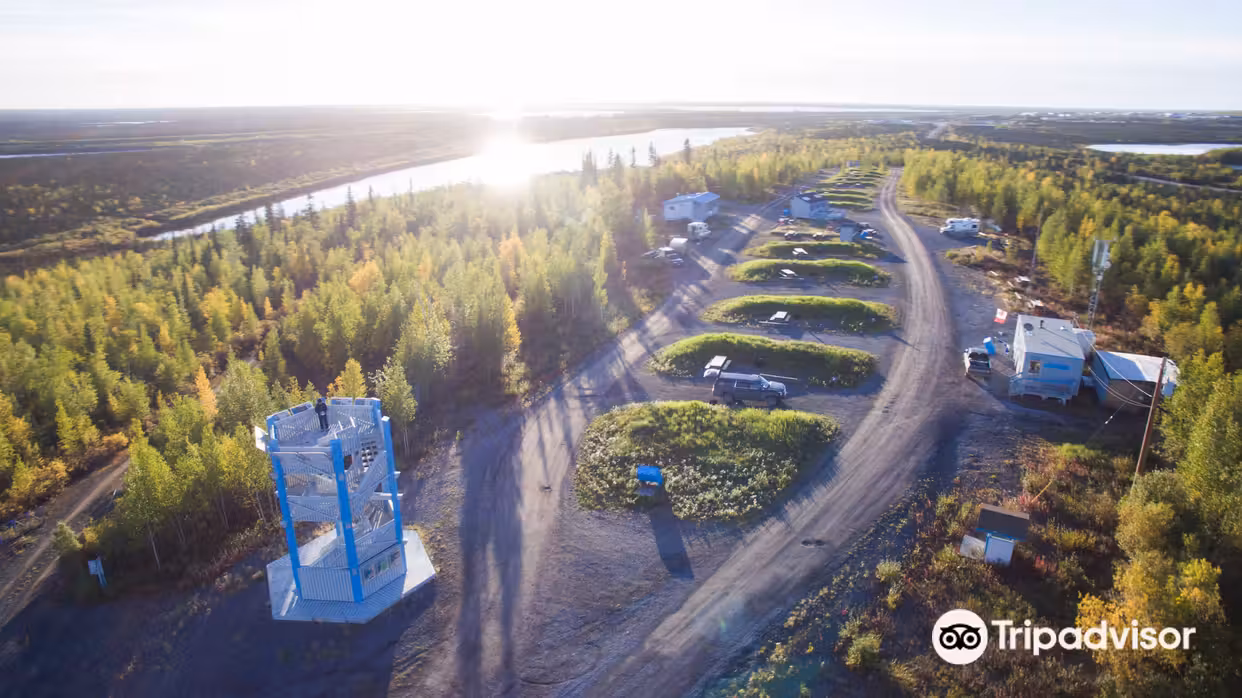 Flüge ${{cityDName}} Inuvik