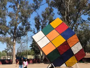Naciones, San Luis Park
