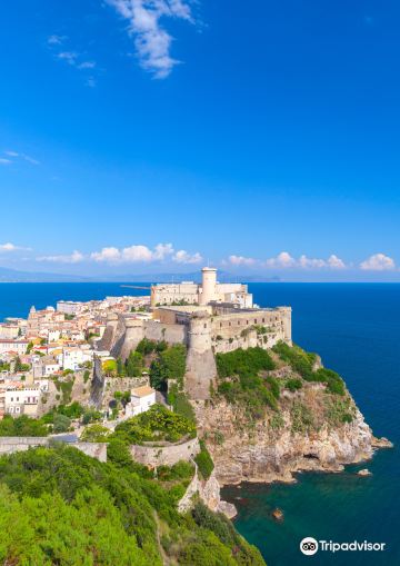 Castello Angioino-Aragonese