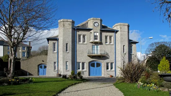 Neuadd Goffa Criccieth Memorial Hall