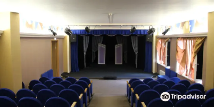 Dolls and People Theater