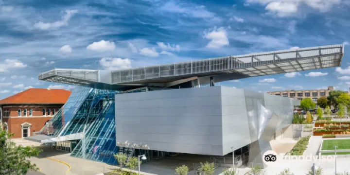 Akron Art Museum
