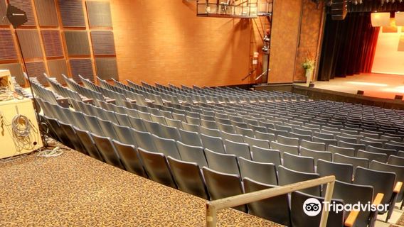 Kelowna Community Theatre