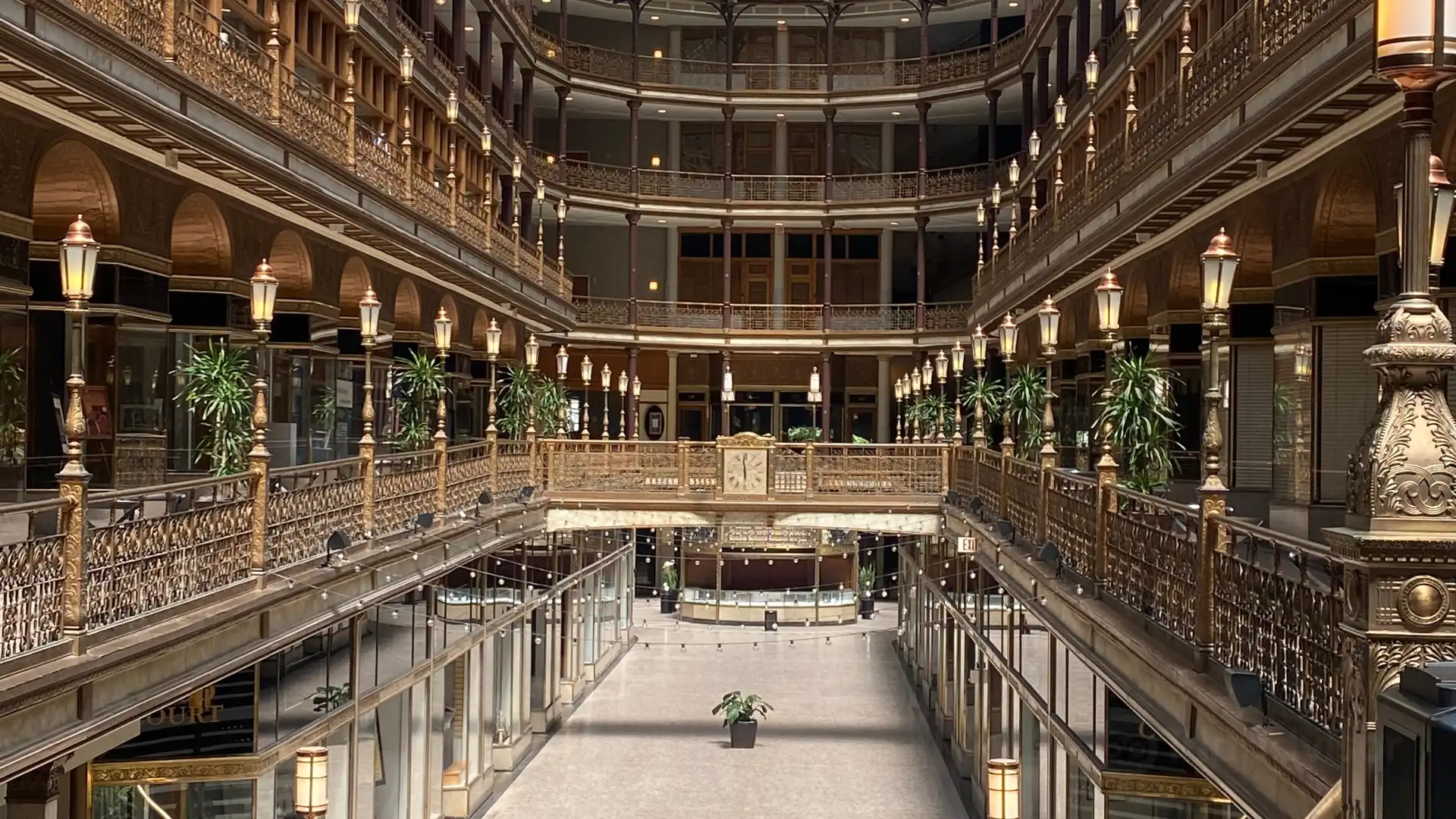 Hotels near Old Arcade