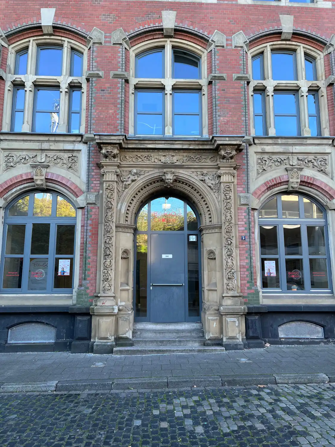 Hotels near Schauspiel Koln