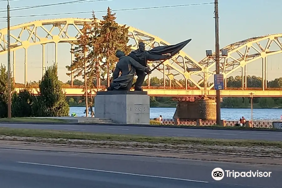 Monument 1905 The Fighters