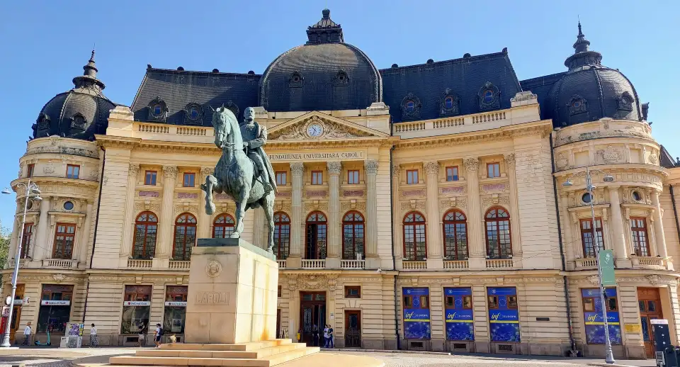 3_Revolution Square (Piata Revolutiei)