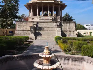 84 Pillered Cenotaph