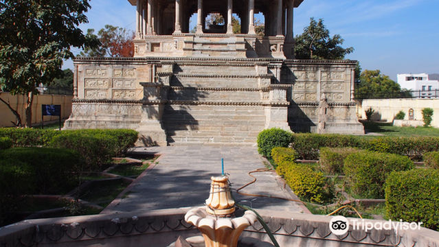 84 Pillered Cenotaph