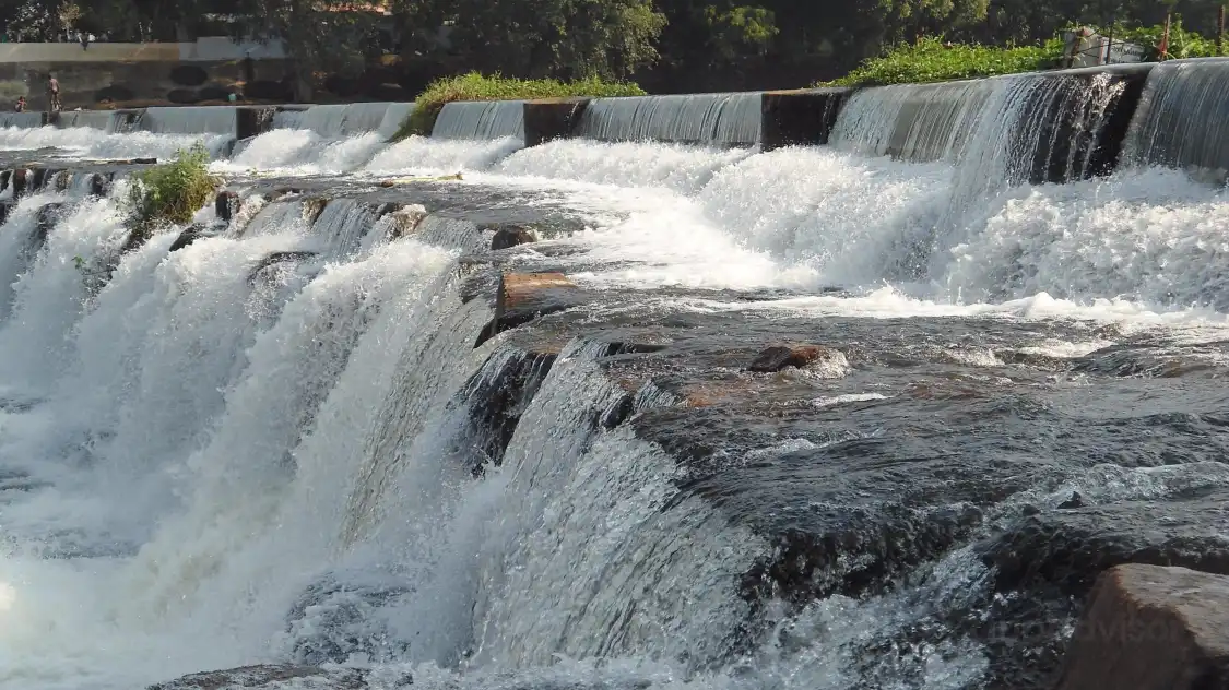 Hotels near Kodiveri Dam