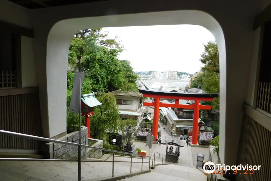 Enoshima Shrine Zuishimmon