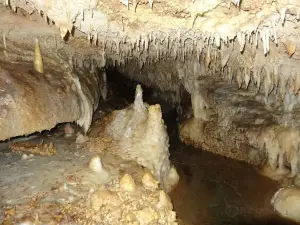 Cantabon Cave