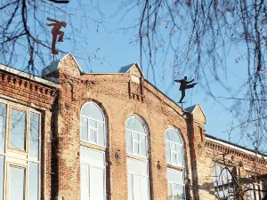 "Tvorcheskaya Usad'ba Guslitsa" Mezhdunarodnyy Kul'turno-Obrazovatel'nyy Tsentr