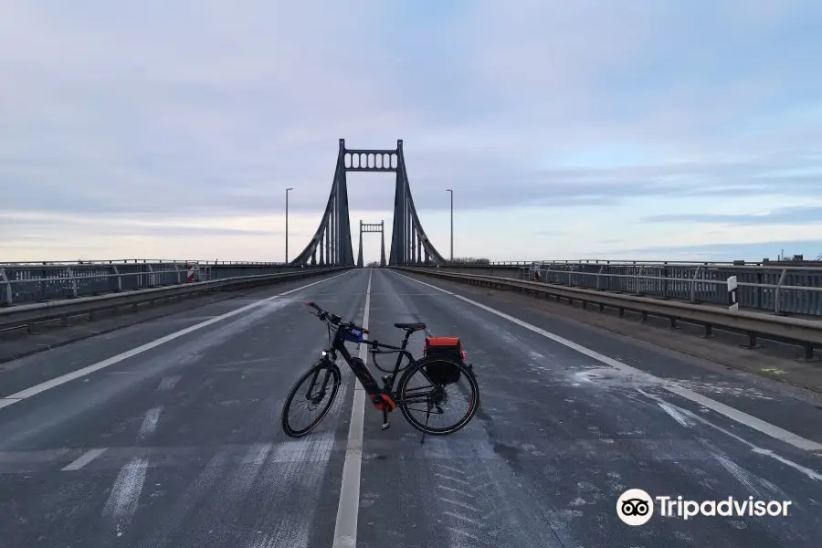 Krefeld-Uerdinger Brucke